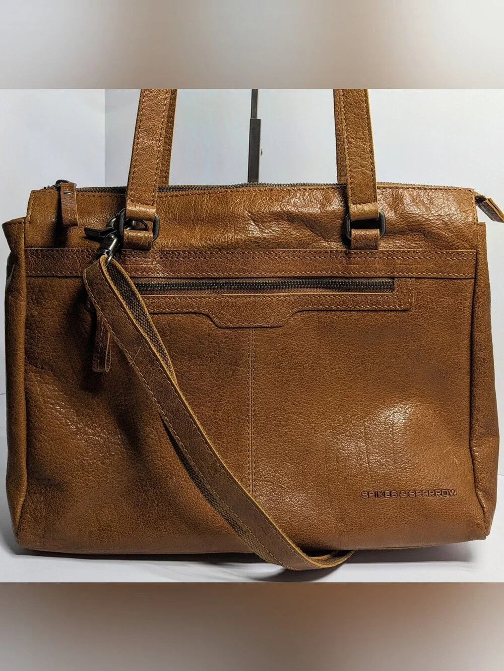 Spikes & Sparrow Padded Leather Laptop Commuter Conv Crossbody, Brandy Cognac
